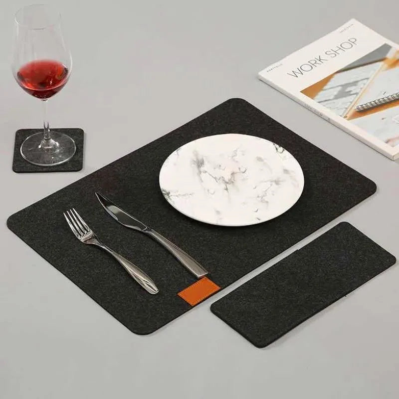 Filz-Tischsets und Untersetzer mit Bestecktasche, hitzebeständig und waschbar