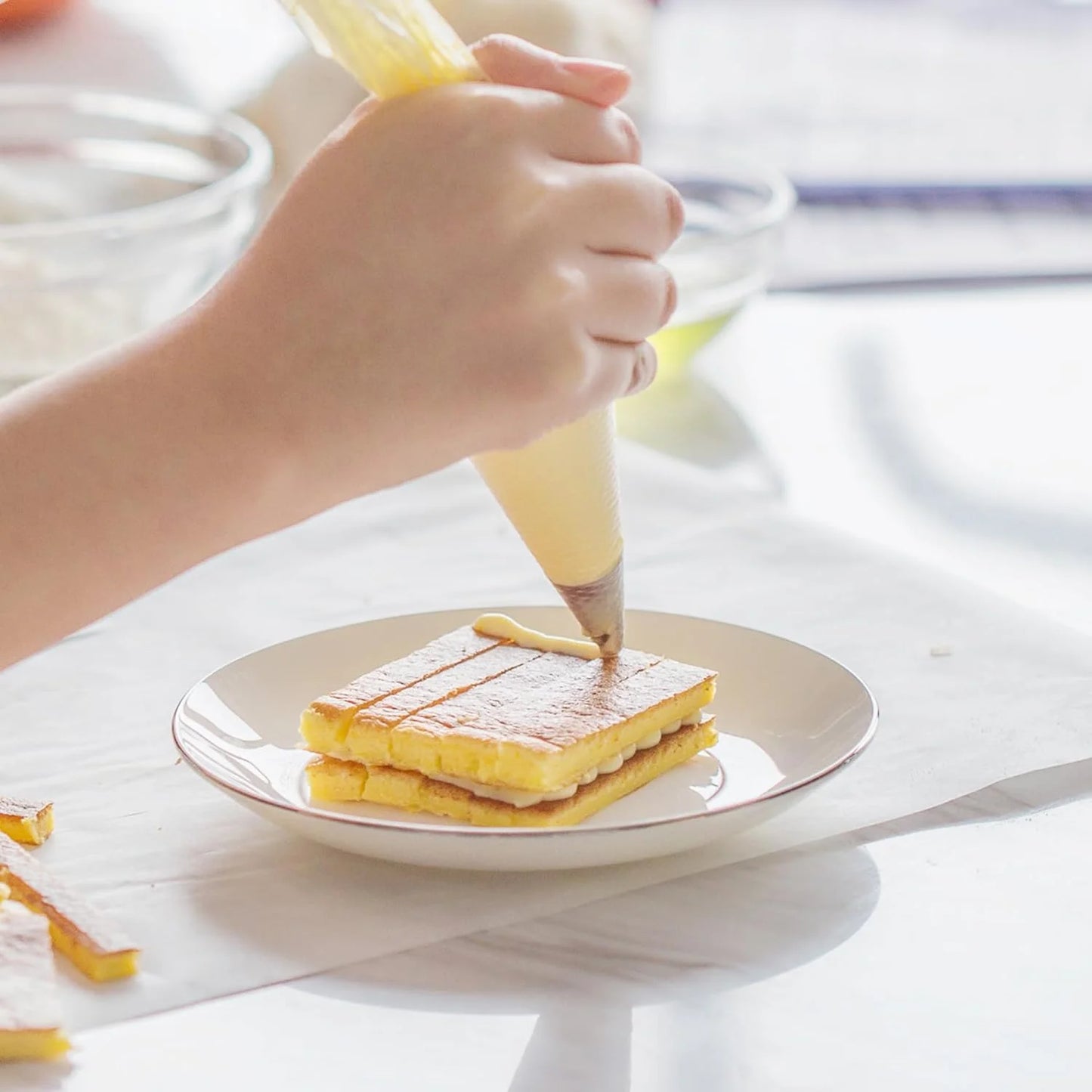 Professionelles Kuchendekorationsset mit Edelstahl-Spritzspitzen - Einwegbeuteln