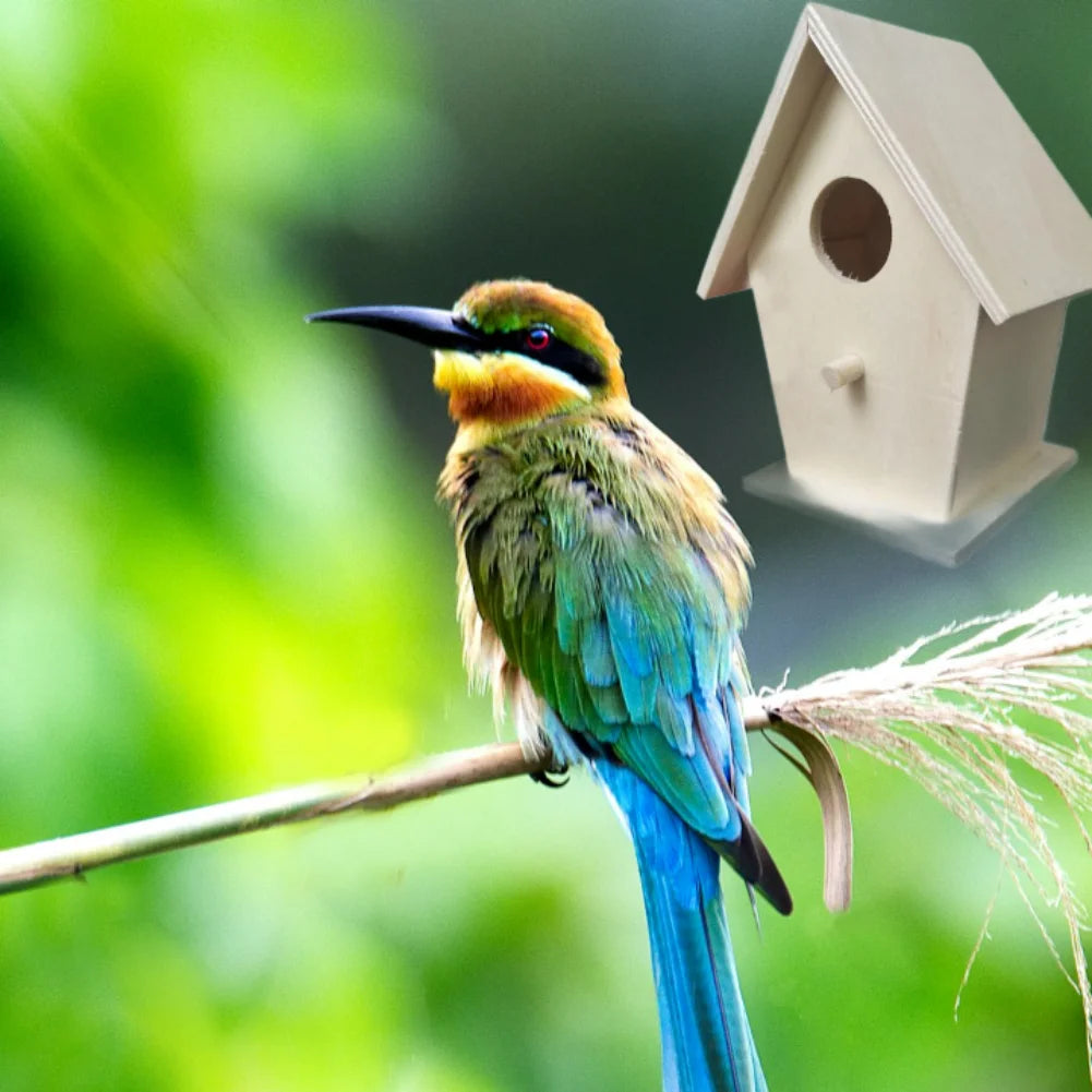 Wetterfestes Holz-Vogelhaus mit Sitzstangen für kleine Vögel