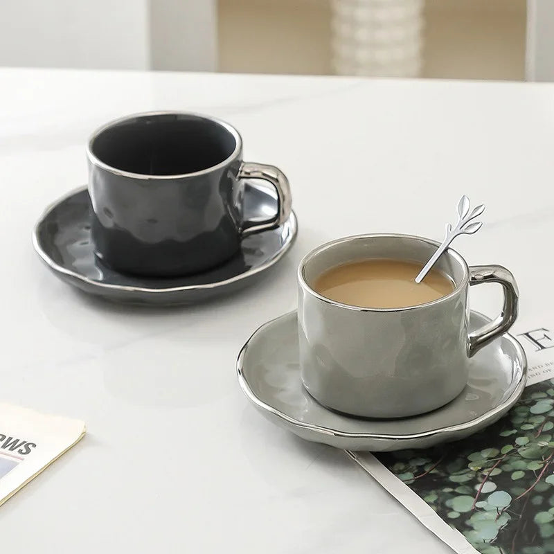 Elegantes 230ml Keramik-Tassen-Set mit Untertasse - Löffel – spülmaschinenfest