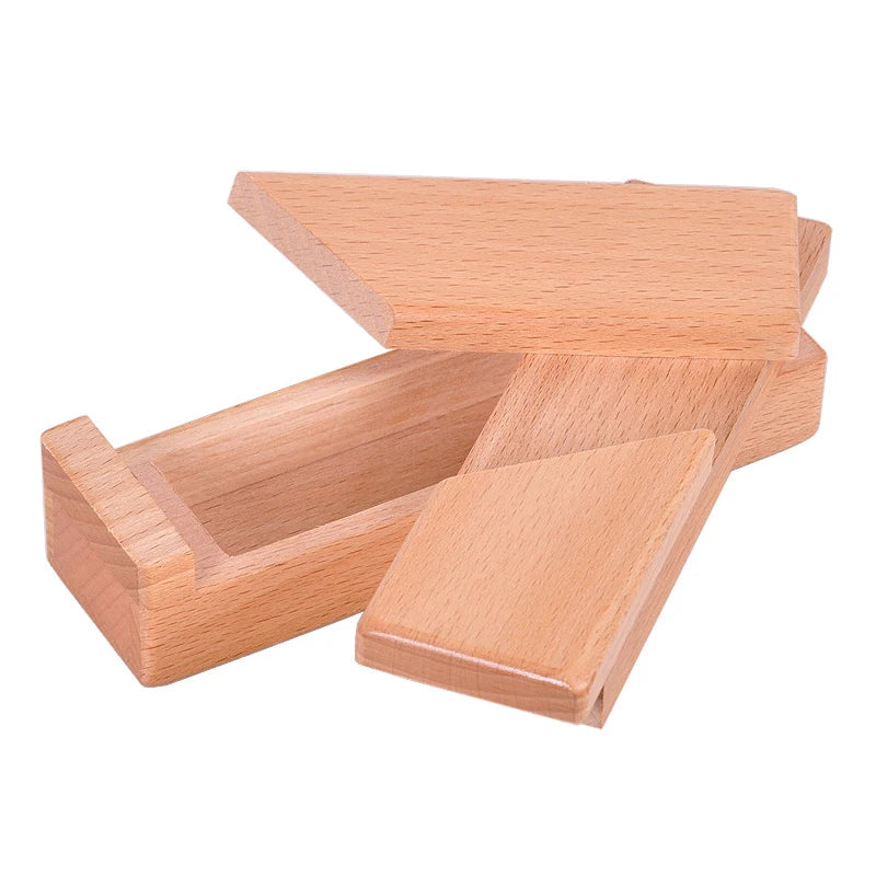 Klassische hölzerne Puzzlebox mit geheimem Fach für Gehirntraining