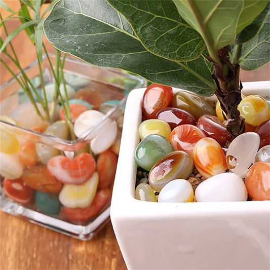 Bunte Achatsteine für Heimdekoration und Pflanzendekoration