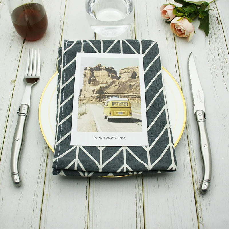 Elegantes Steakmesser Set aus Edelstahl für stilvolles Dinner zu Hause