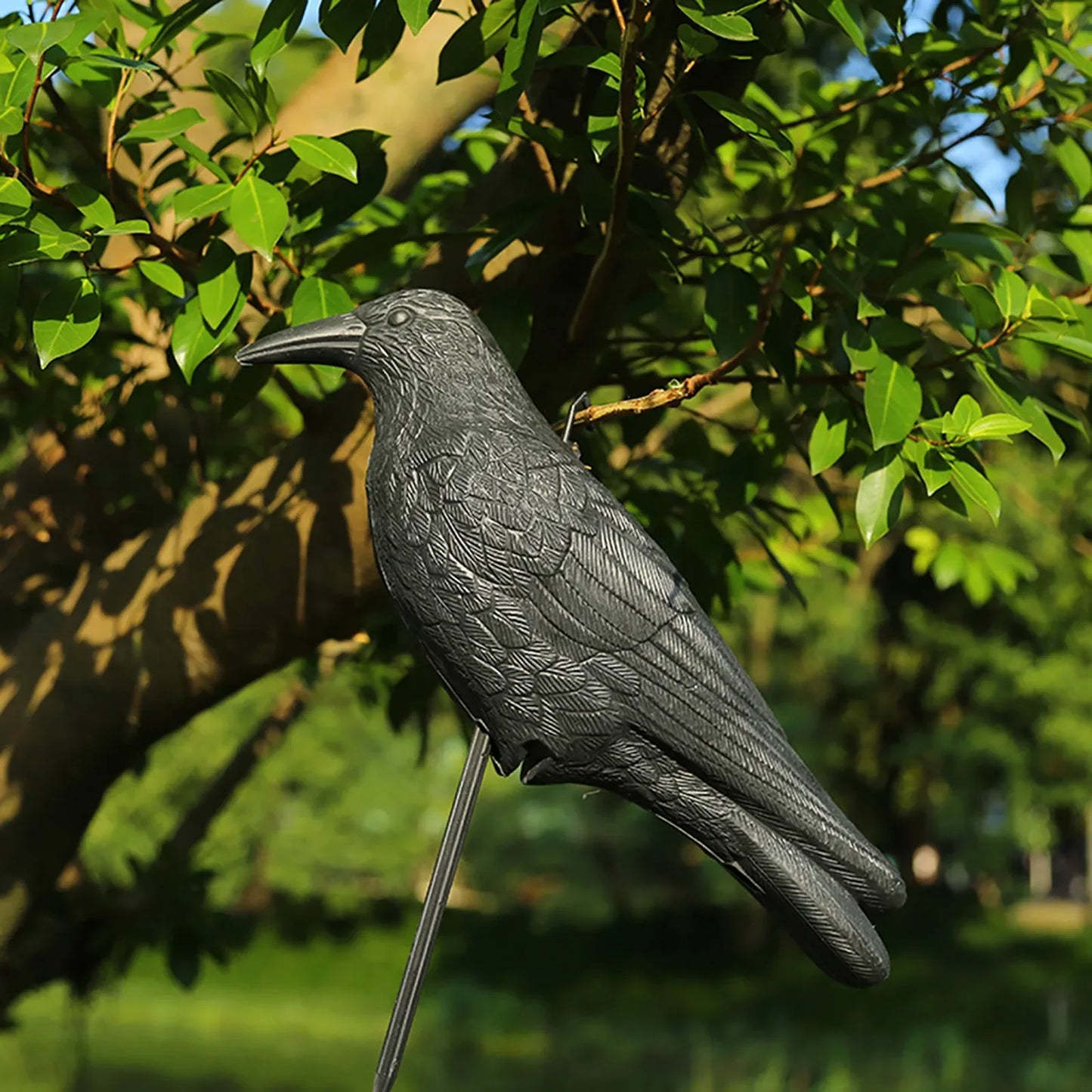 Natürlicher Vogelschutz: Realistische schwarze Krähe 38cm für Balkon & Garten