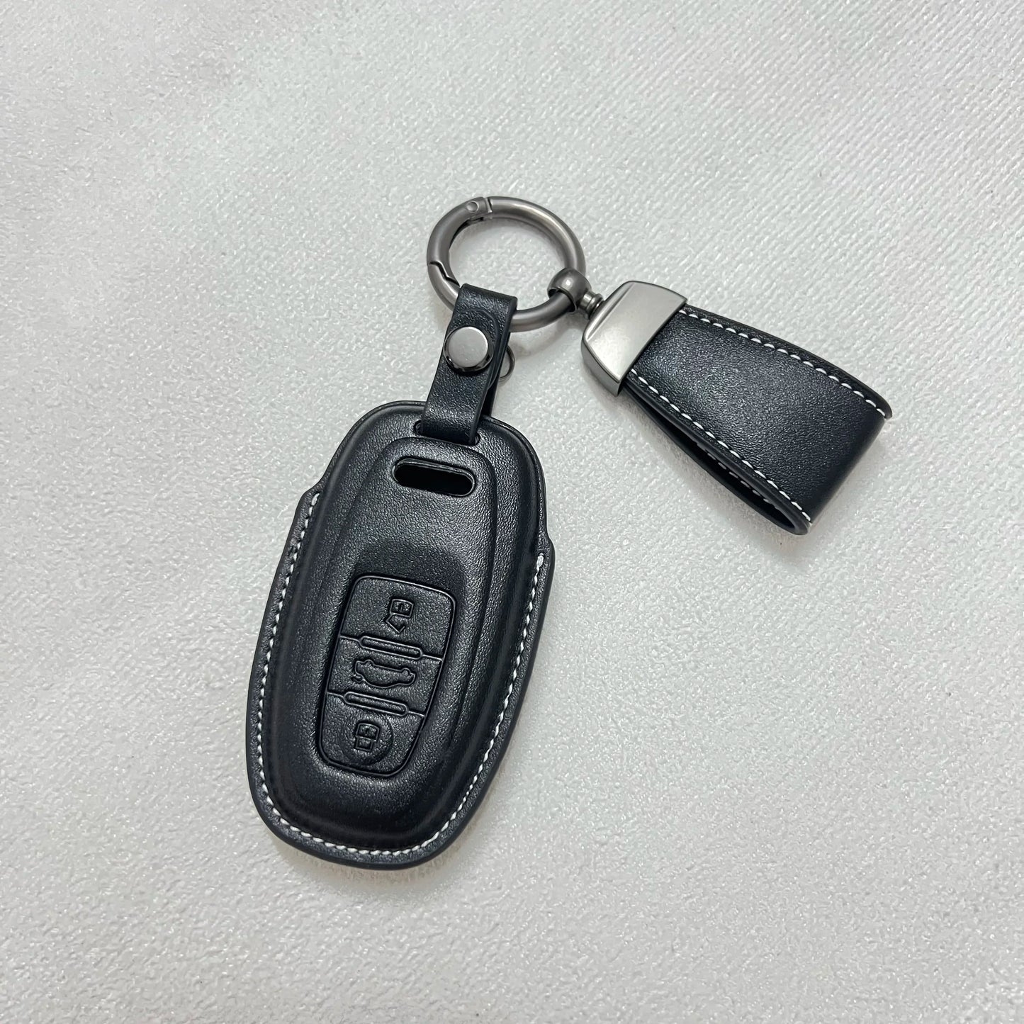 Premium Leder Schlüsselhülle für Audi Modelle Schutz - Eleganz