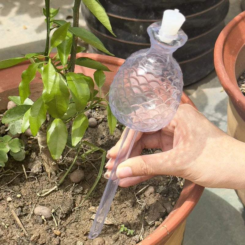 Automatischer Pflanzenwasser-Futterspender für Zuhause und Garten