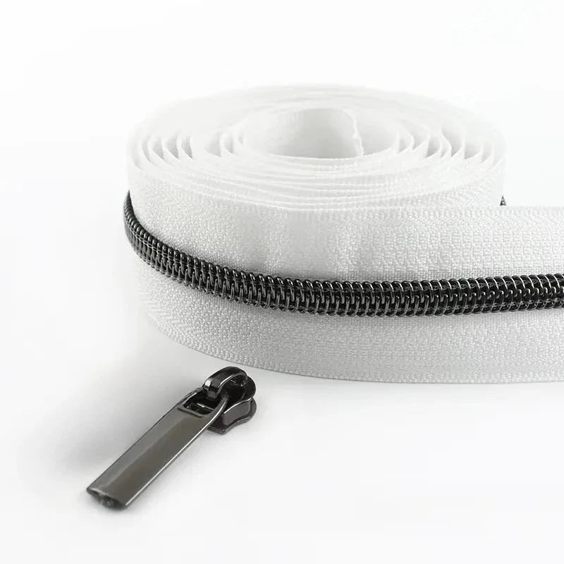 Nylon Reissverschlussband Nr 5 pro Meter mit Schiebern fuer Naehprojekte