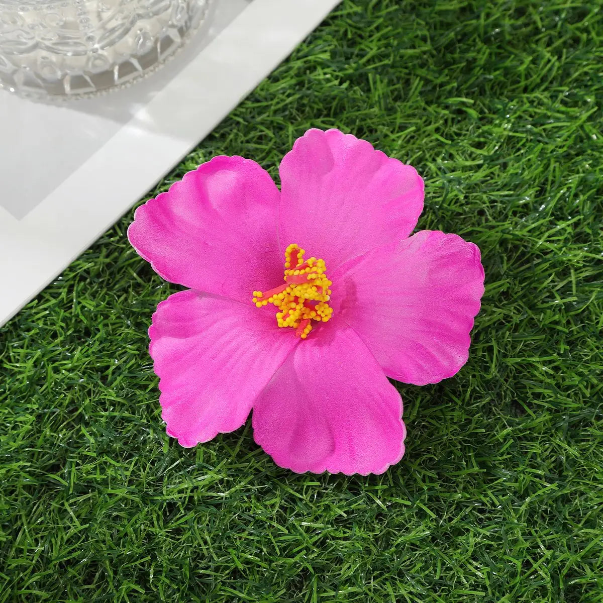 Leicht - stilvoll: Kleine Tulpenblumen-Haarspange für Sommer - Alltag