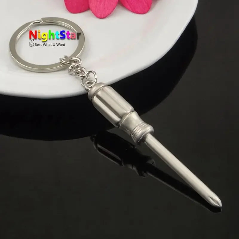 Mini Werkzeug-Schlüsselanhänger aus Zinklegierung – Praktisch - Kreativ