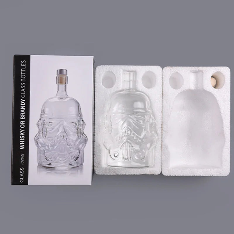 Kreatives Whisky und Wein Glas Set mit Storm Trooper Helm Design