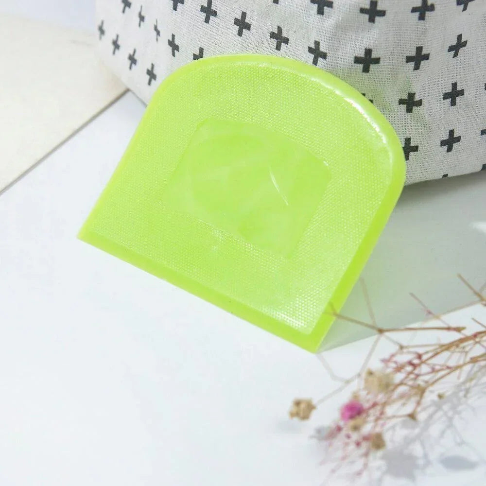 Kunststoff Kuchenschaber für Teig - Gebäck – Praktisch Grün 12x9,5 cm