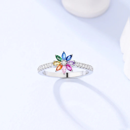 Funkelnder 925 Silber Ring mit Zirkon – Edle Designs für Frauen