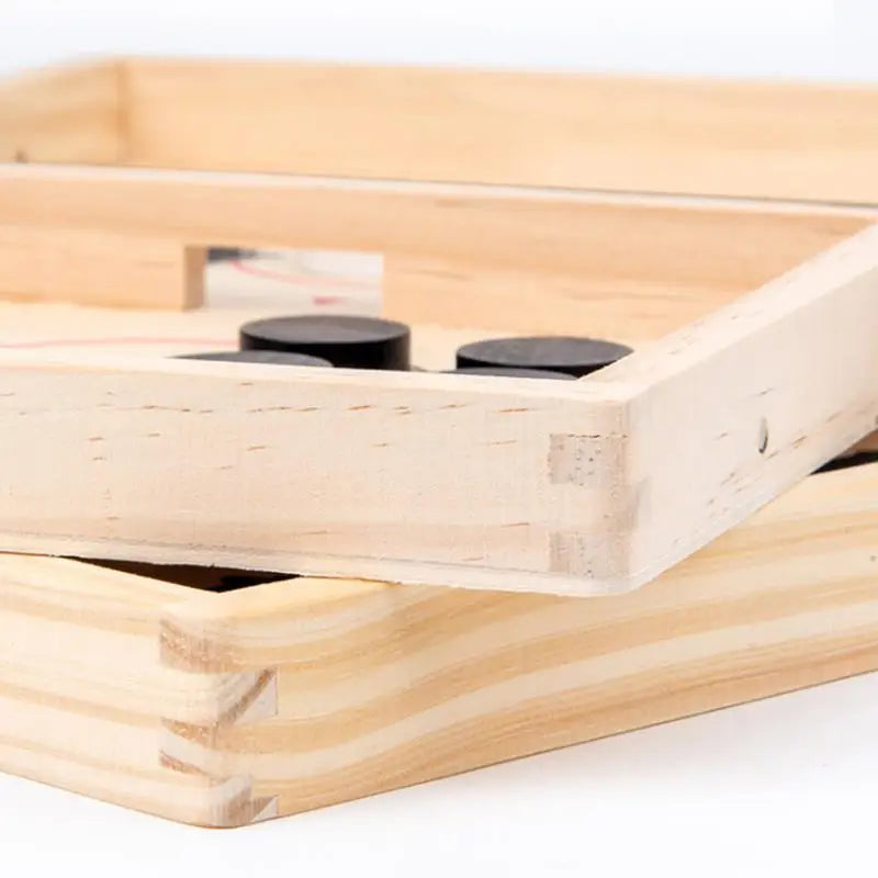 Interaktives Familien-Holzspiel: Tischfußball - Sling Puck, 36x22 cm, ab 4 Jahren