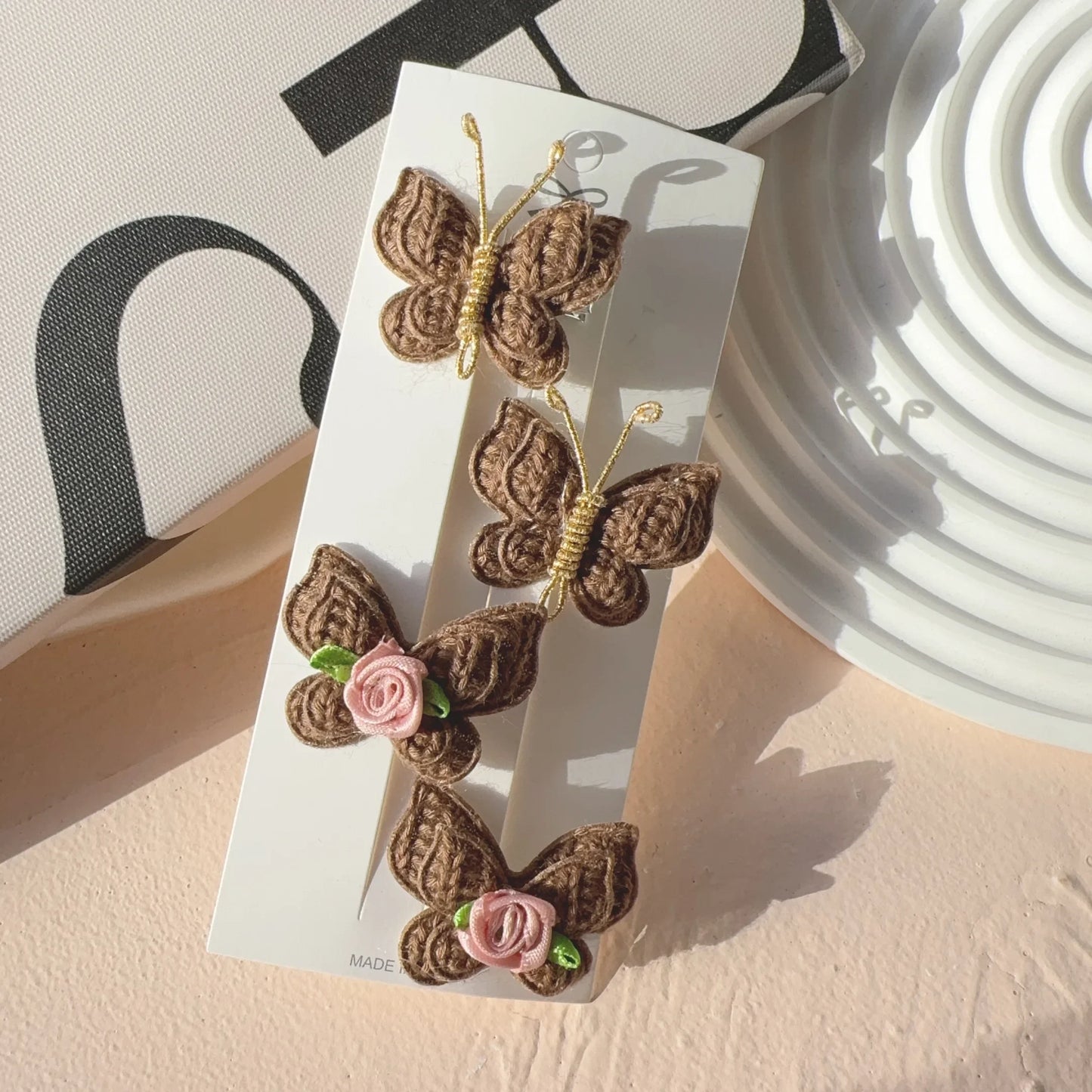 Handgefertigte Baby Haarspangen Set aus Wolle mit Schmetterlingsdesign