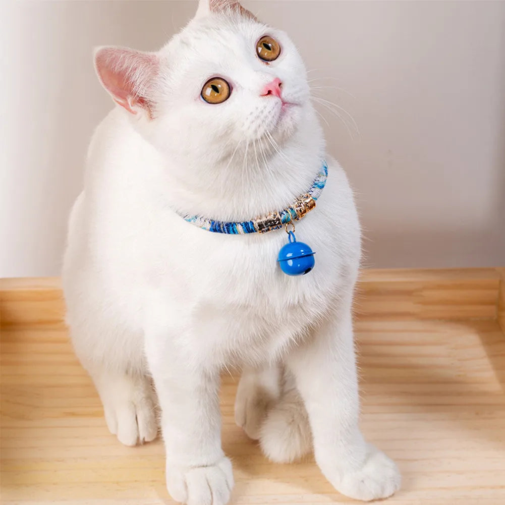 Verstellbares PP Katzen- und Hunde-Halsband mit Glocke - Retro Stil