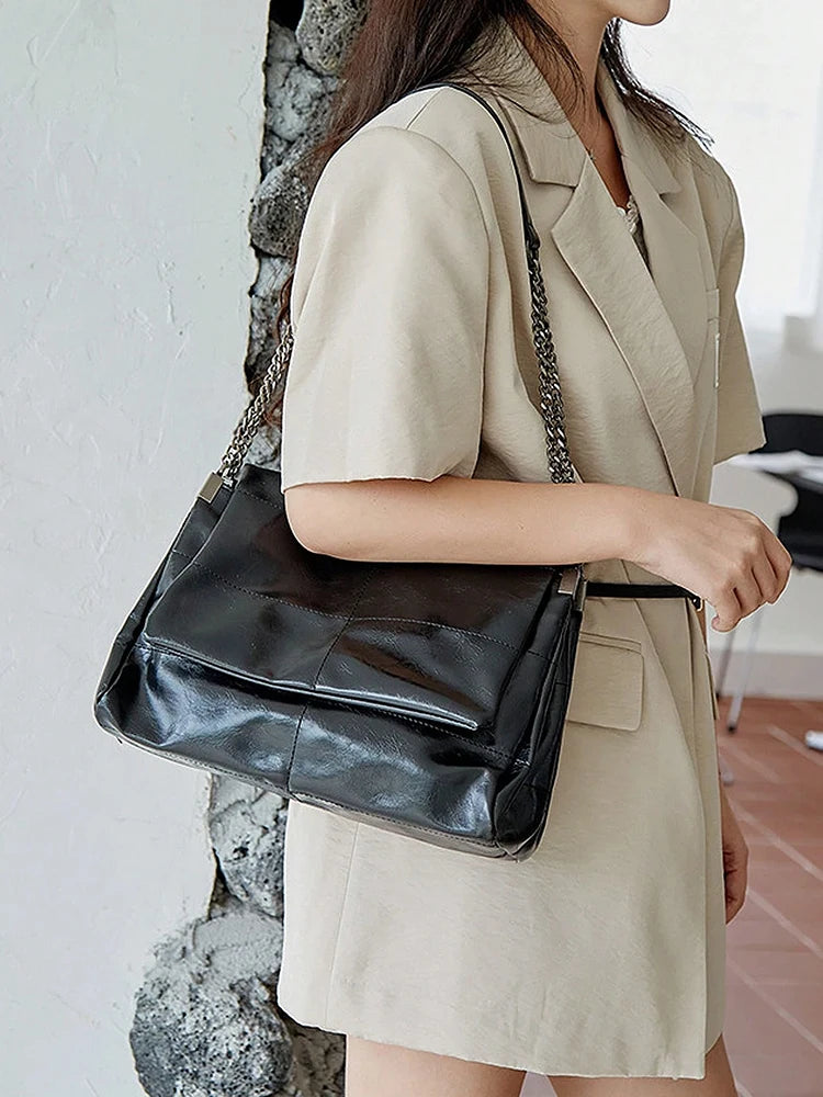 Große Ketten-Umhängetasche Damen 31x21x11 cm – stilvoll - praktisch für Alltag