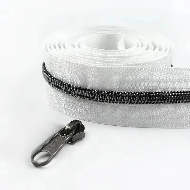 Nylon Reissverschlussband Nr 5 pro Meter mit Schiebern fuer Naehprojekte