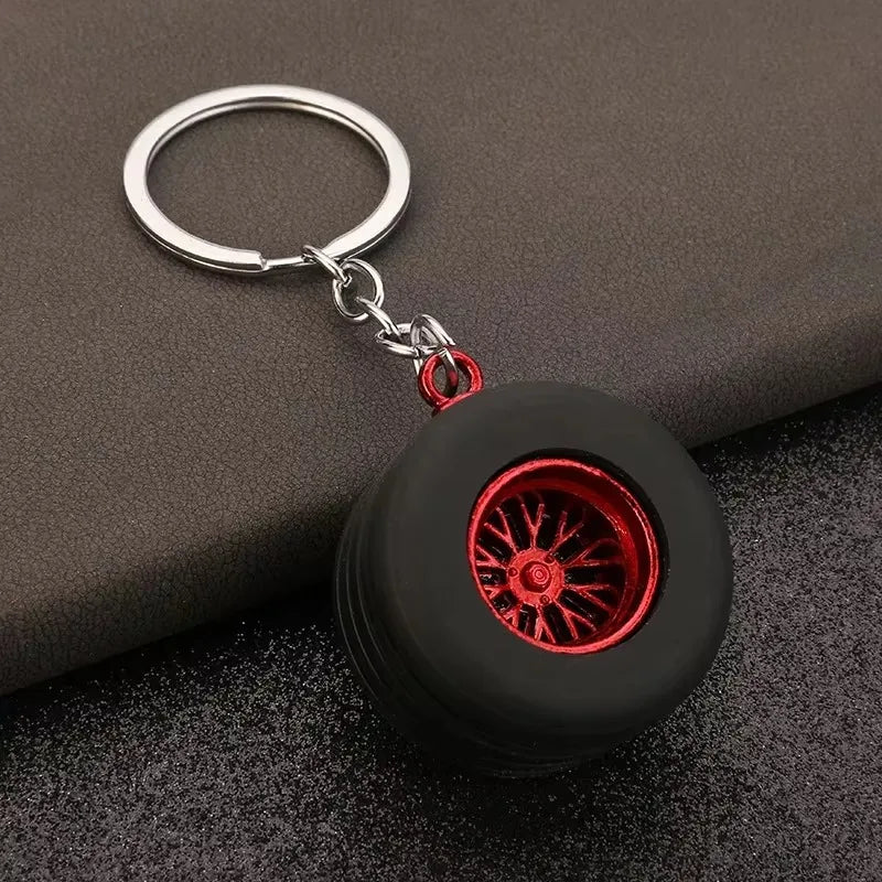 Robuster Edelstahl Schlüsselanhänger im Autoteile-Design – Perfektes Männergeschenk