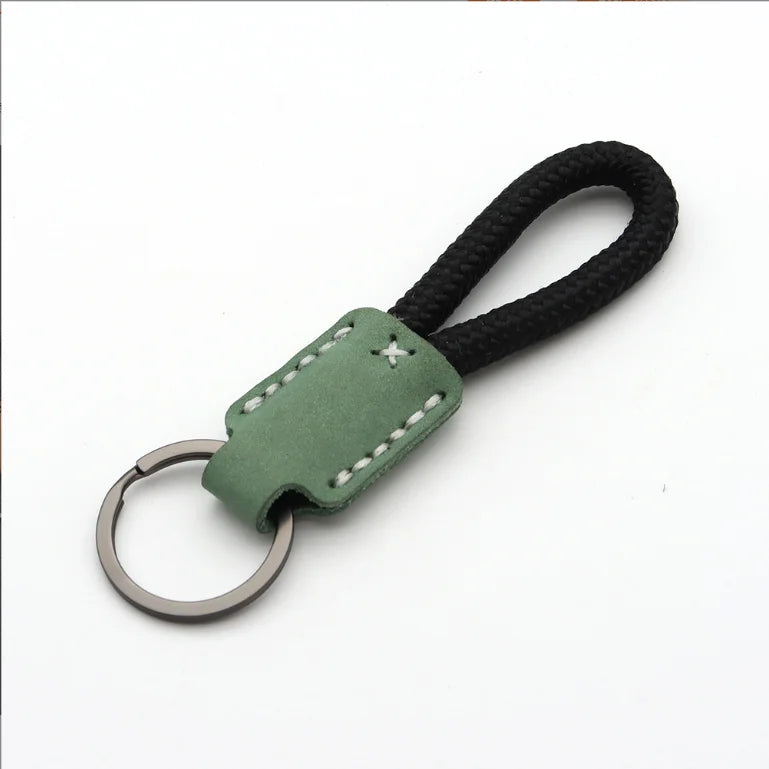 Modischer Klassischer Schlüsselanhänger aus Leder und Metall