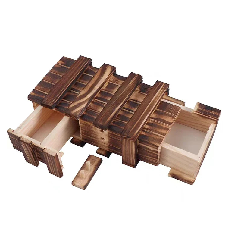 Klassische hölzerne Puzzlebox mit geheimem Fach für Gehirntraining