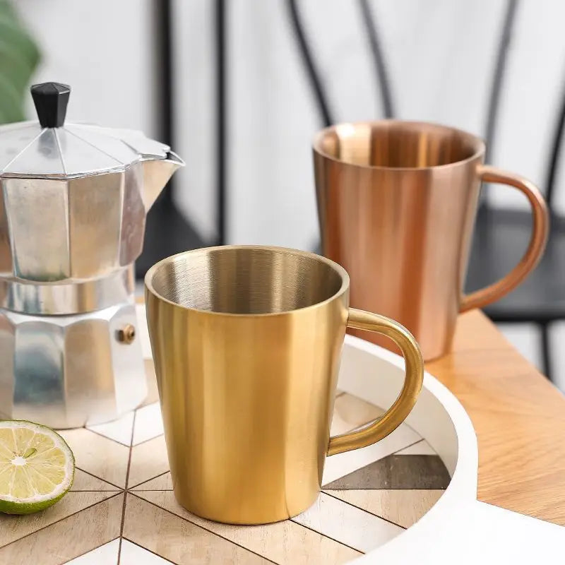 Doppelschicht 300ml Edelstahlbecher mit Griff – stilvoll - isolierend in Goldsplitter