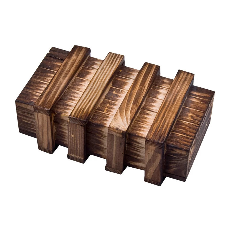 Klassische hölzerne Puzzlebox mit geheimem Fach für Gehirntraining