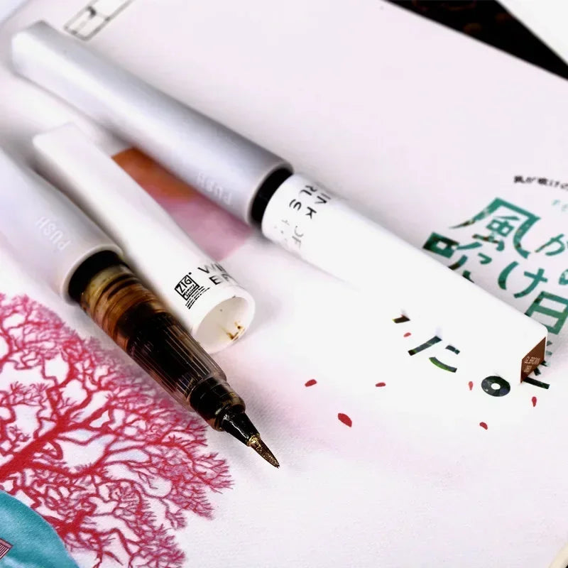 Mehrfarbiger Bling Pinselstift mit funkelndem Aquarellglitzer