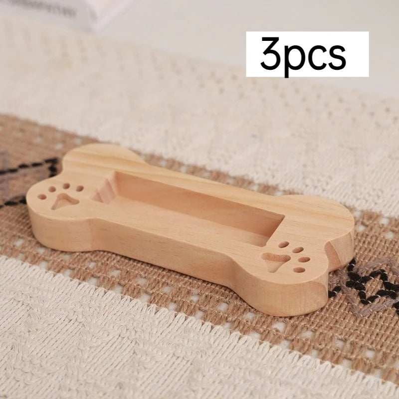 Praktischer Visitenkartenhalter aus Massivholz für den Schreibtisch