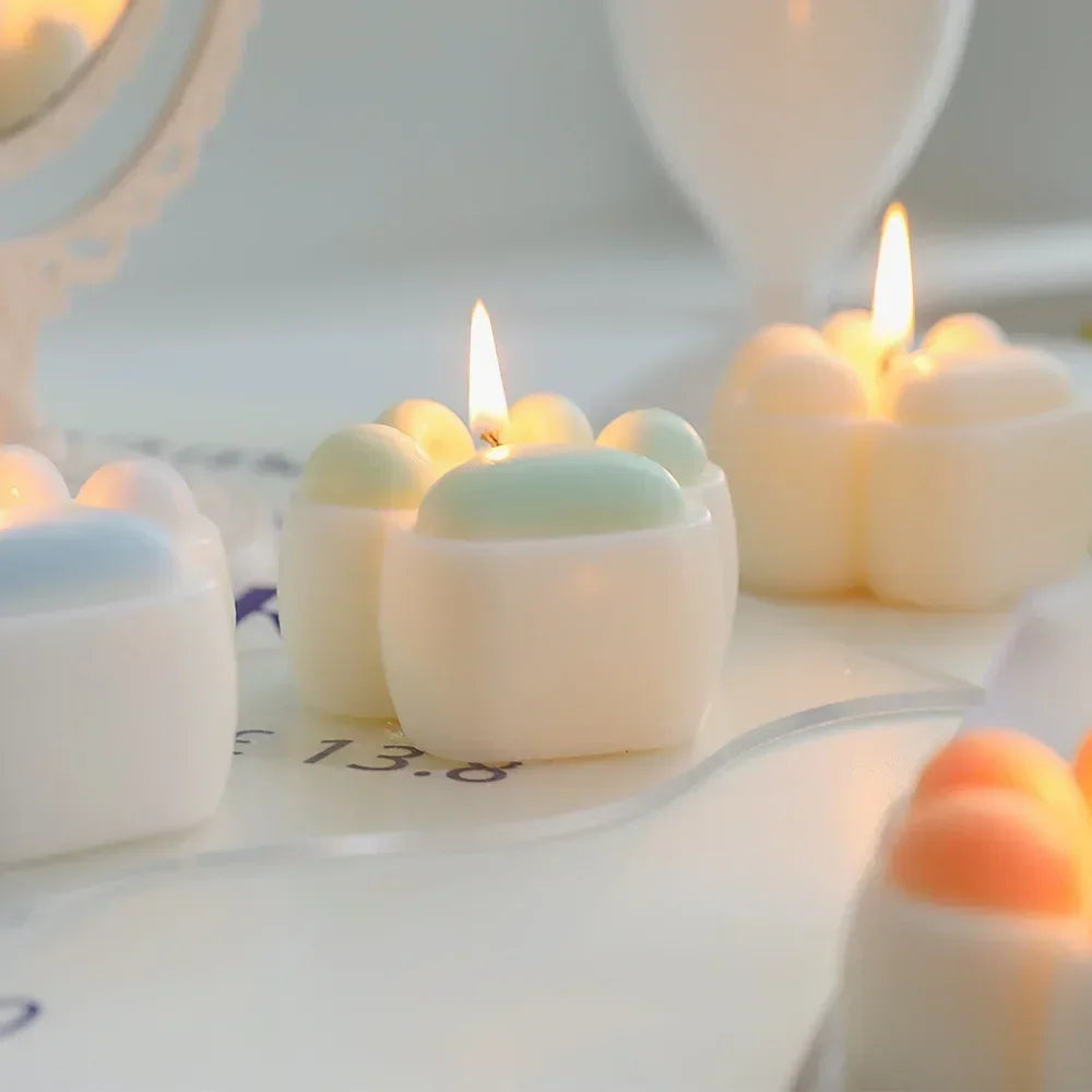 Aromatherapie-Kerze mit Katzenkrallen für entspannende Stimmung