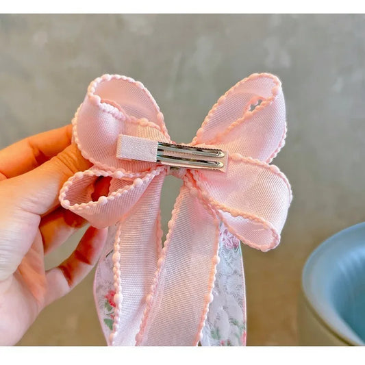 Niedliche Haarnadel mit Landhaus-Schleife für Mädchen – sicher - vielseitig