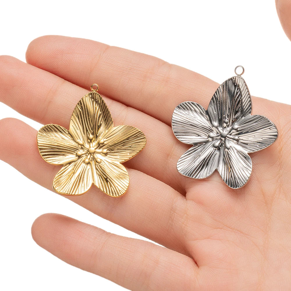 Edelstahl Blumen Charms für DIY Schmuckherstellung in Gold oder Stahl