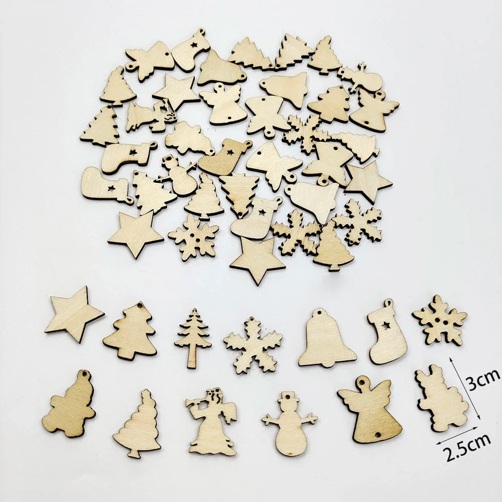 50 Stück natürliche Holzspäne Weihnachtsdekoration mit Anhängern