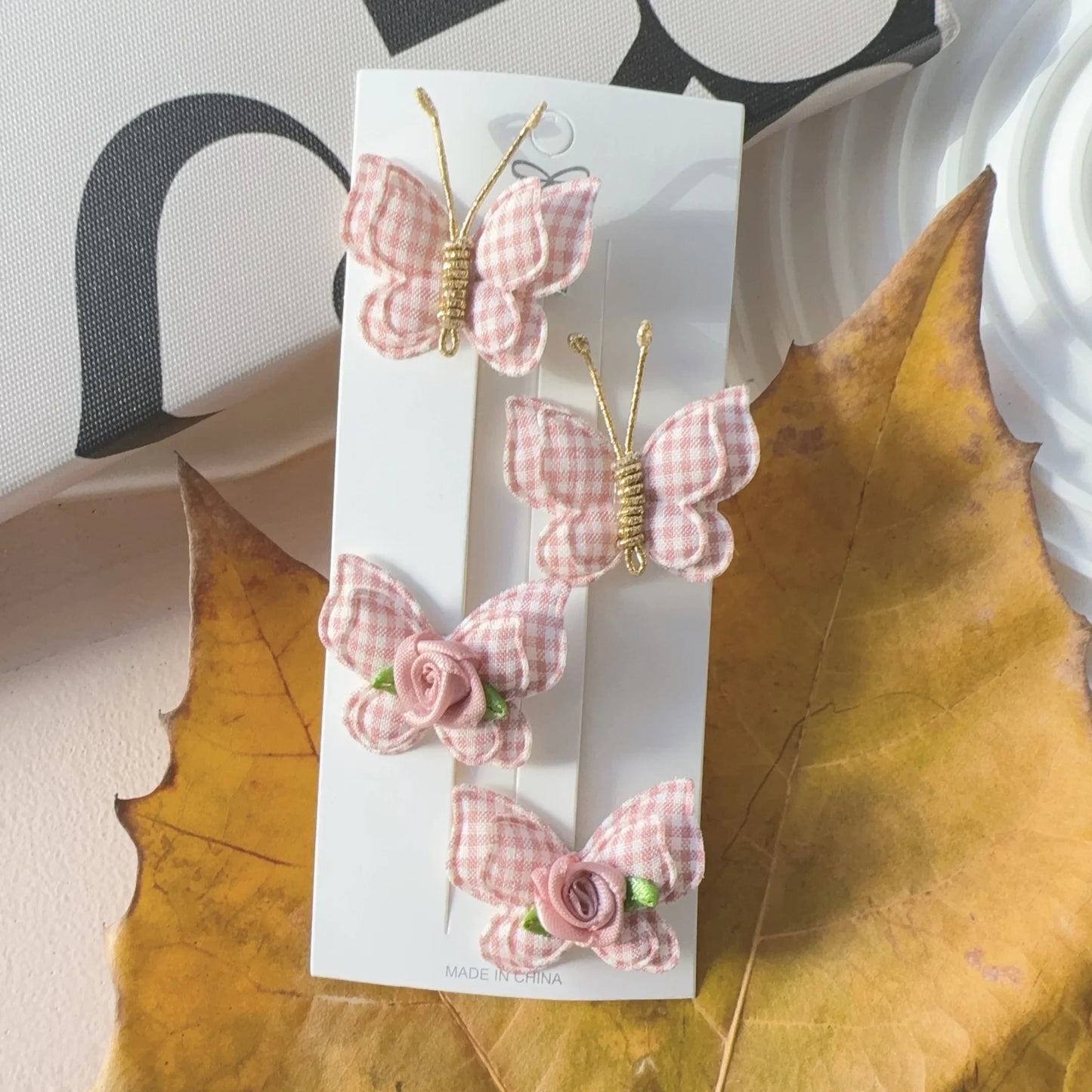 Handgefertigte Baby Haarspangen Set aus Wolle mit Schmetterlingsdesign
