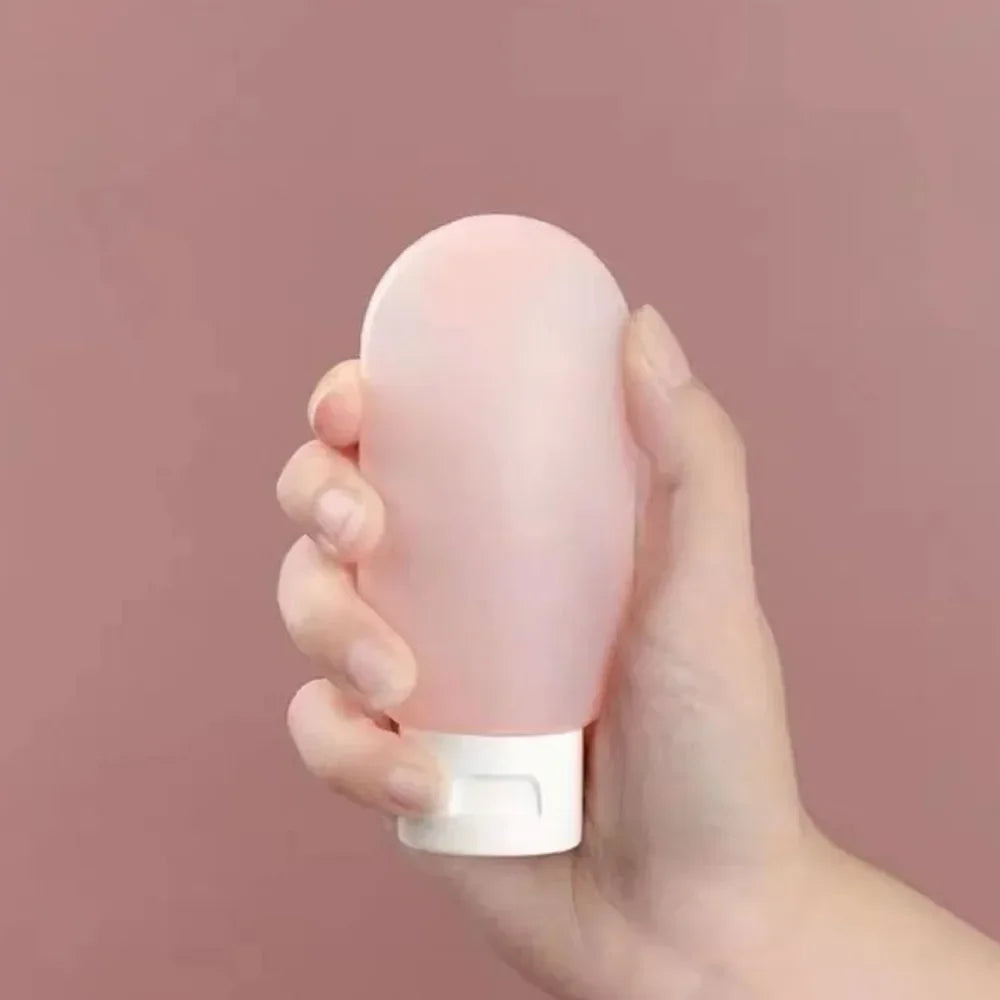 Praktisches 4er Reise Flaschen Set 60ml – auslaufsicher, nachfüllbar - flugtauglich