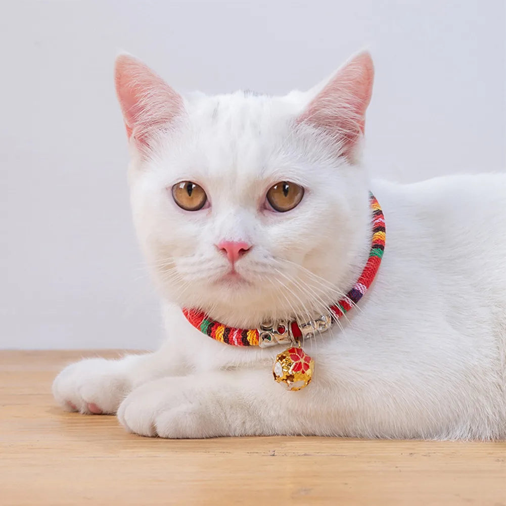 Verstellbares PP Katzen- und Hunde-Halsband mit Glocke - Retro Stil