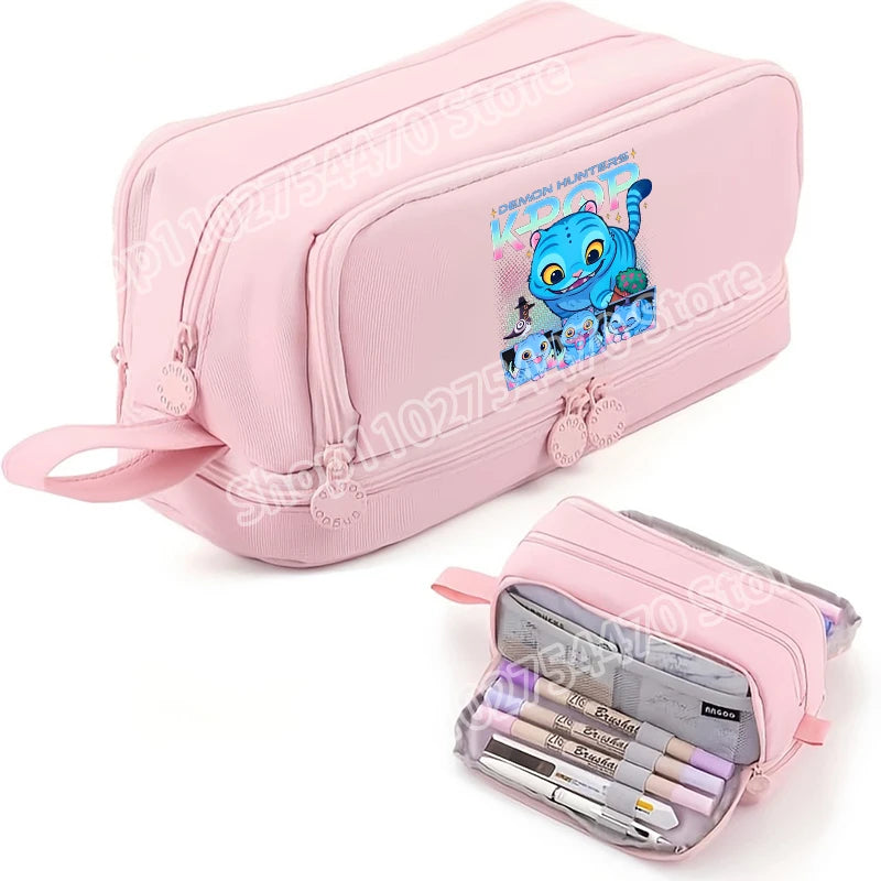 Praktisches Federmäppchen mit kindgerechtem Filmmotiv aus Oxford Stoff