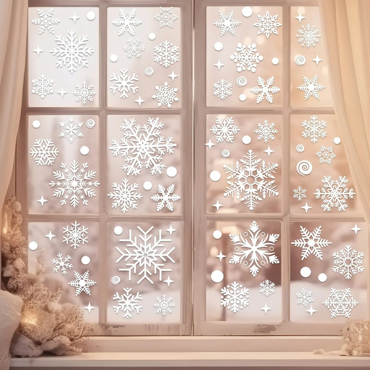 4 Blatt Set Weihnachts Fensteraufkleber mit weißen Schneeflocken