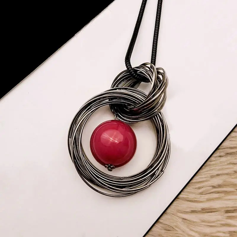 Lange Damenhalskette mit Perlenanhänger und modischer Schlangenkette als Geschenk