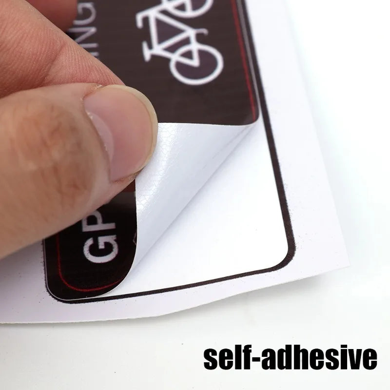 Effektiver Diebstahlschutz: Reflektierender GPS Alarm Aufkleber 17x15 cm, wasserdicht