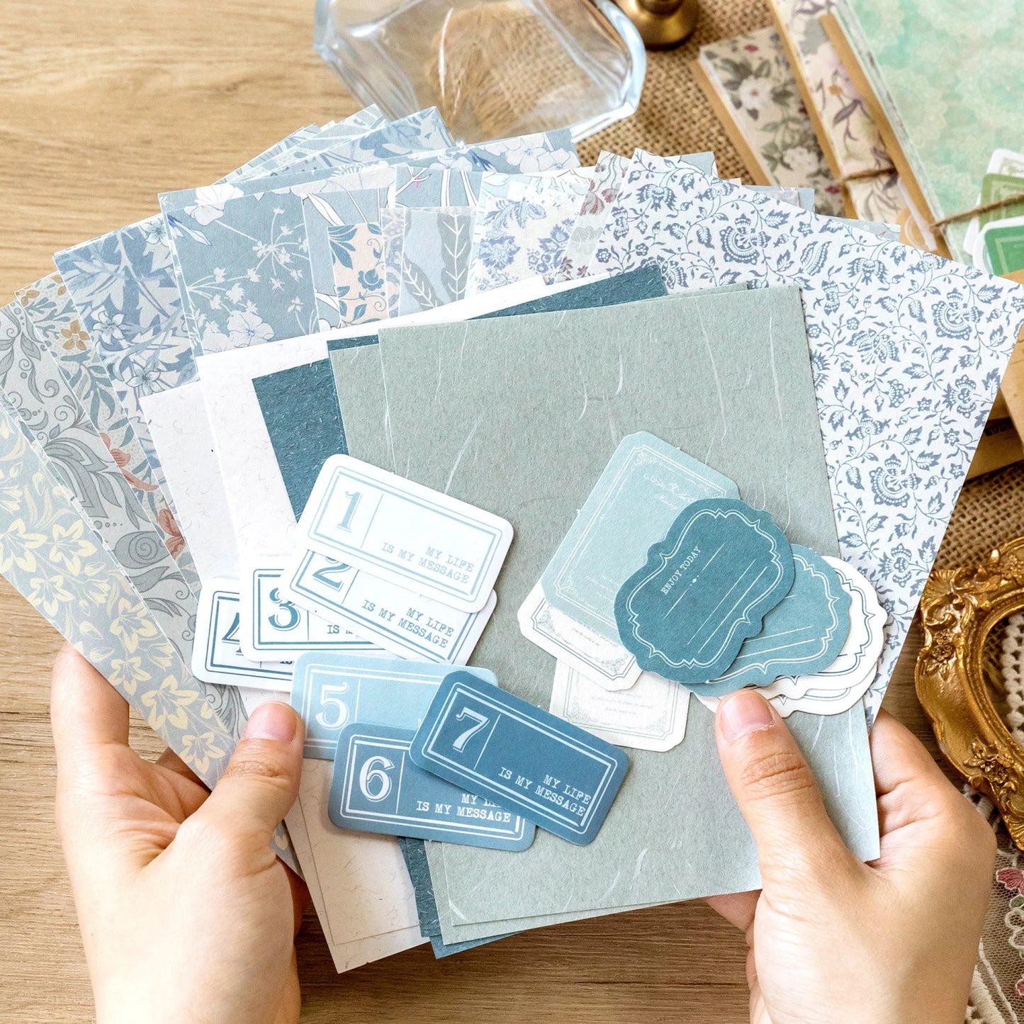 40 florale Vintage Papiere – Handgemacht - vielseitig für DIY - Scrapbooking