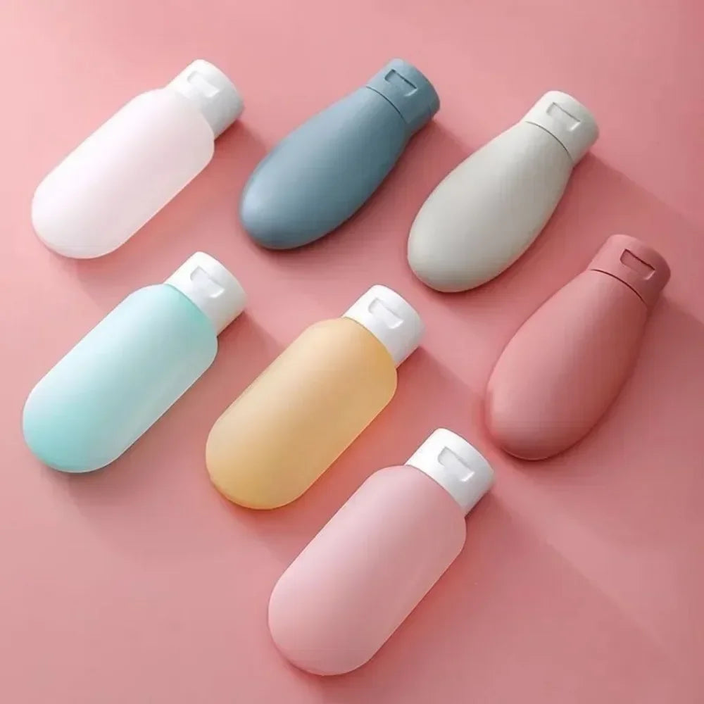 Praktisches 4er Reise Flaschen Set 60ml – auslaufsicher, nachfüllbar - flugtauglich