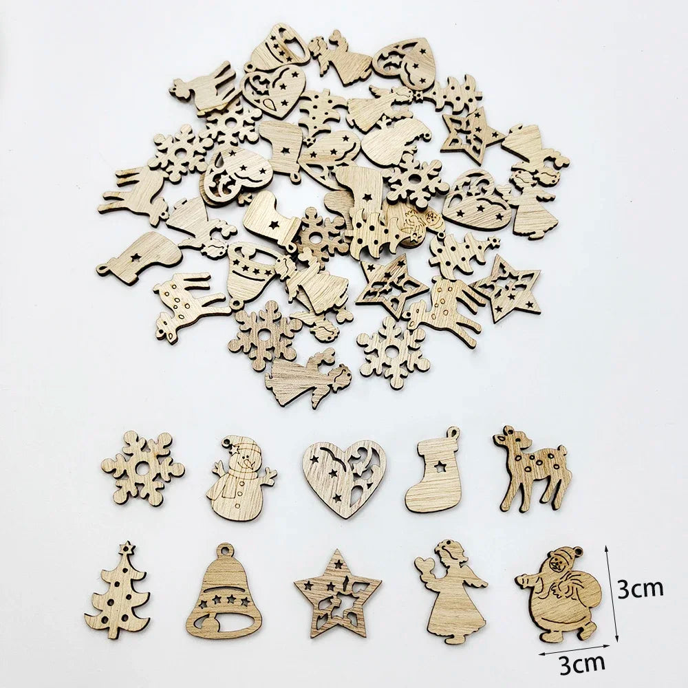 50 Stück natürliche Holzspäne Weihnachtsdekoration mit Anhängern