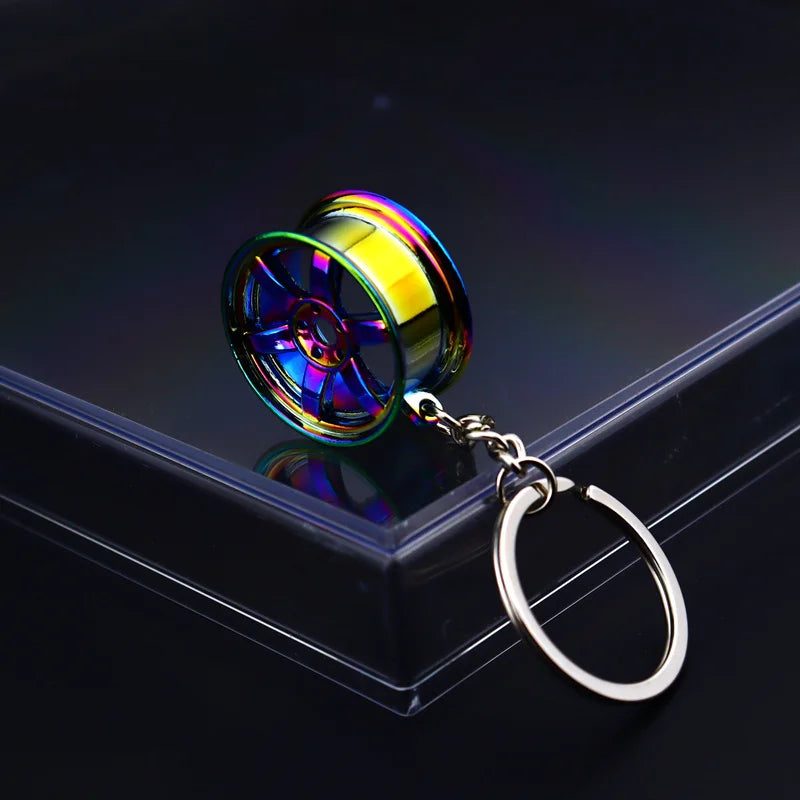 Robuster Edelstahl Schlüsselanhänger im Autoteile-Design – Perfektes Männergeschenk