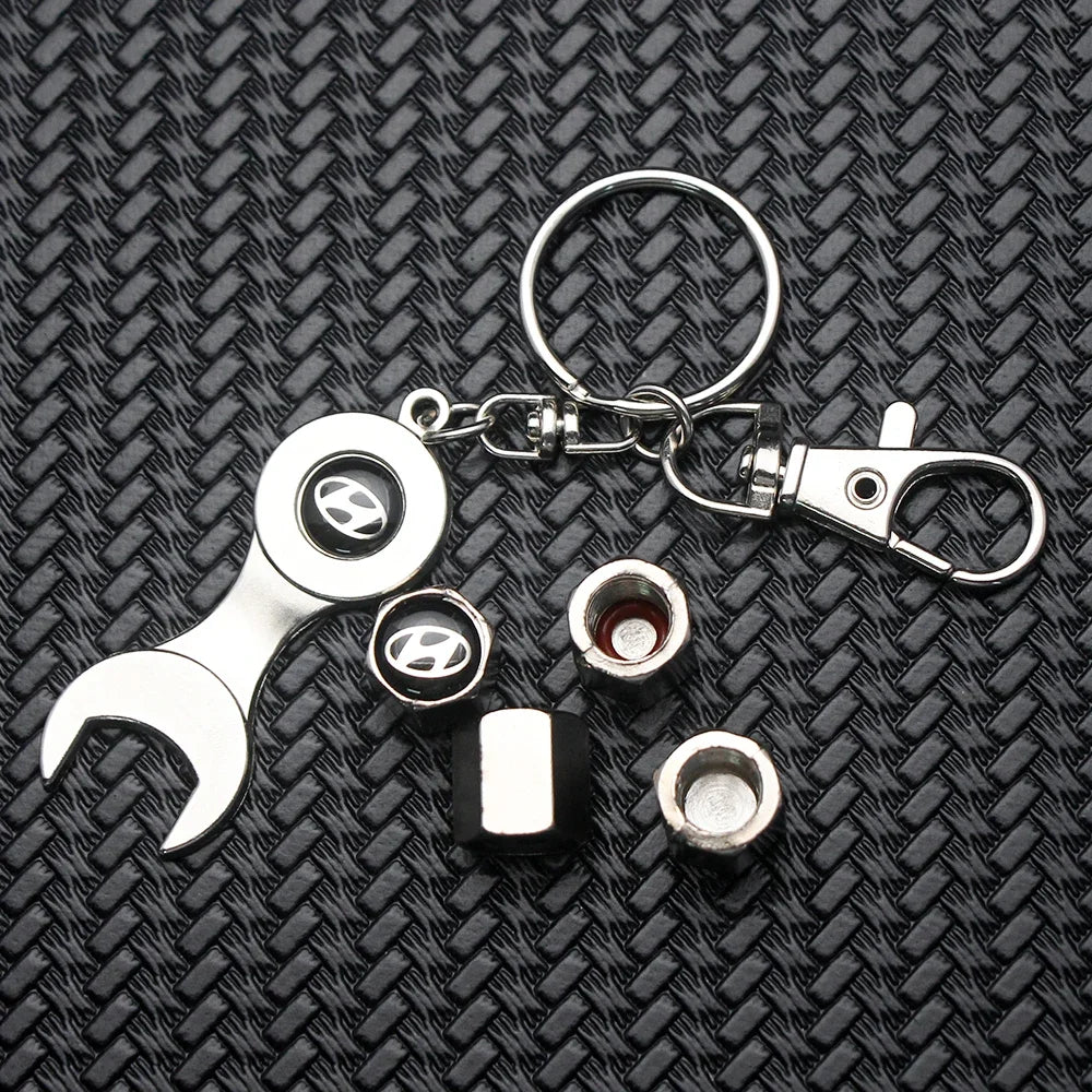 Robuster Metall-Leder Schlüsselanhänger mit Hyundai Emblem – Stilvoll - Praktisch