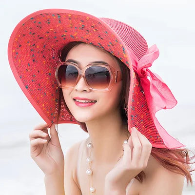 Leichter, faltbarer Strohhut mit großer Krempe – perfekter Sonnenschutz für Damen