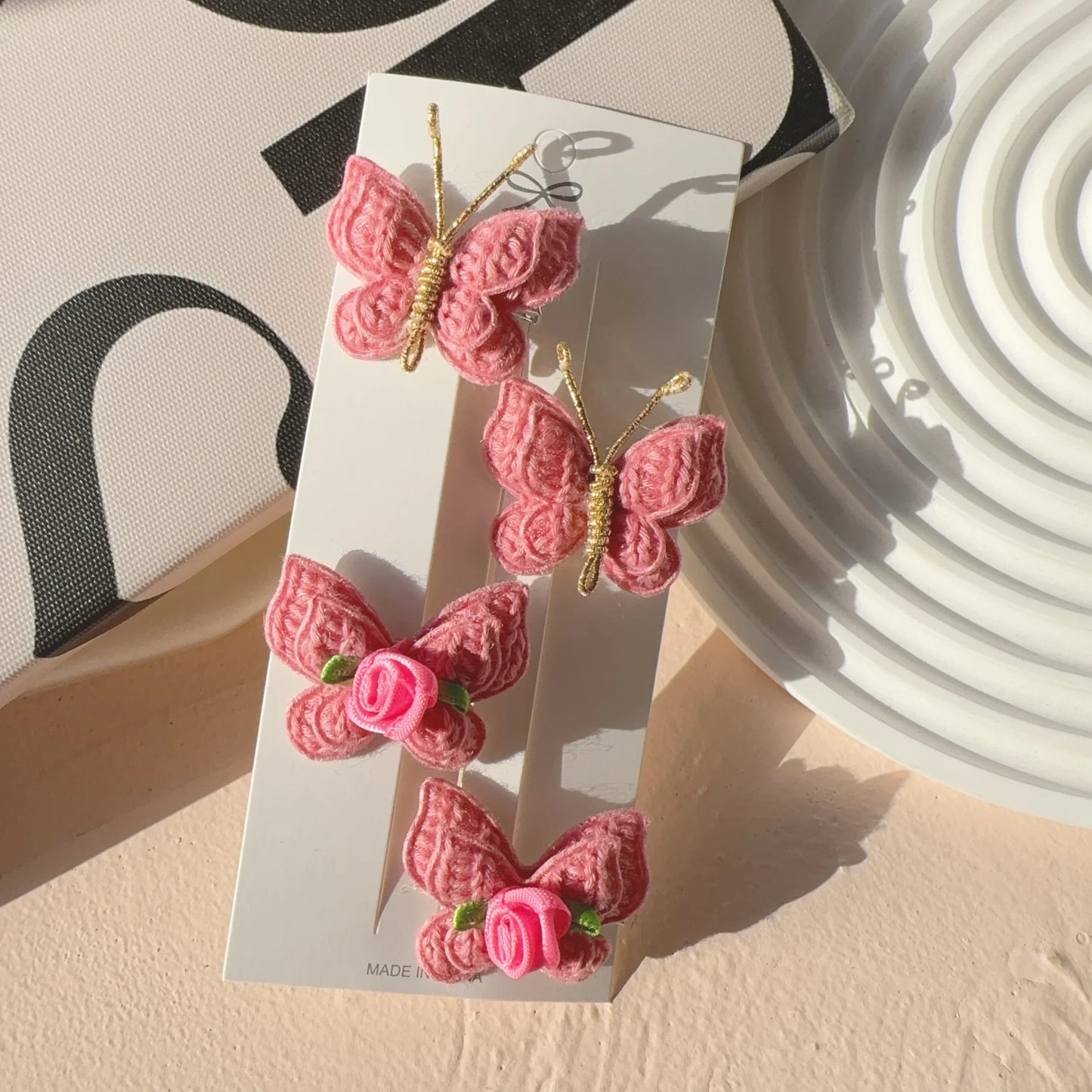 Handgefertigte Baby Haarspangen Set aus Wolle mit Schmetterlingsdesign
