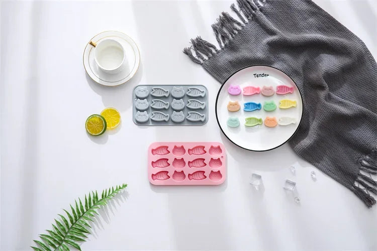 12-Fach Lebensmittelechte Silikonform Kätzchen Fisch Backform 18x10cm