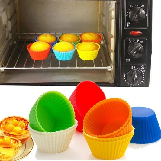 12-teiliges Set wiederverwendbarer Silikon Muffin Backformen bunt