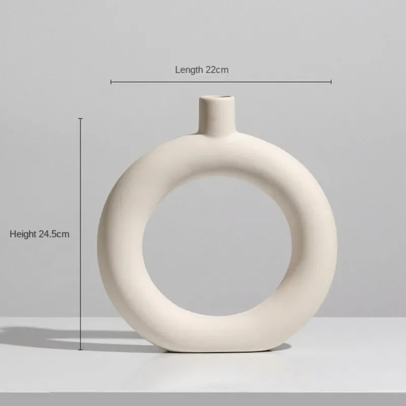 Moderne einfache Keramik Kunst Vase mit getrockneten Blumenarrangement