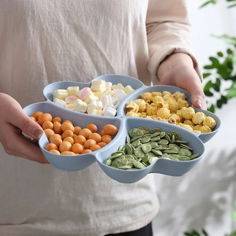 4-Gitter Obsttablett mit herzförmigen Fächern für Snacks und Süßigkeiten